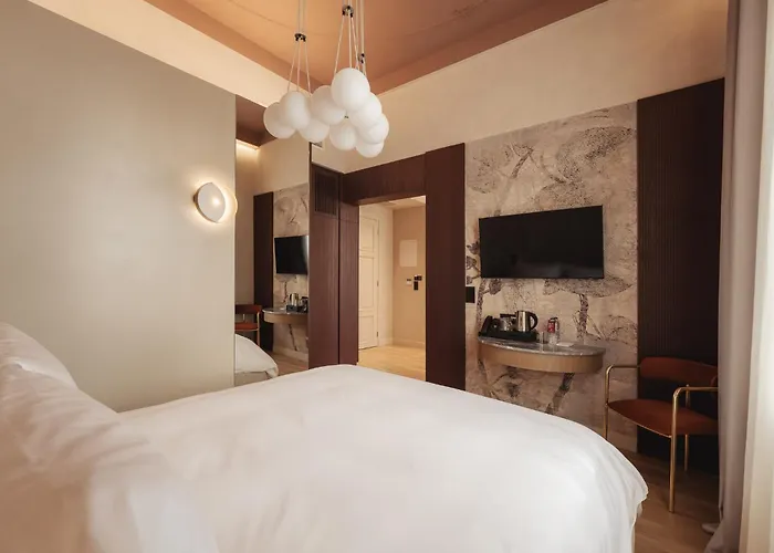 Zenith Premium Apartahotel 4*