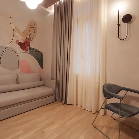 Zenith Premium アパートホテル 4*