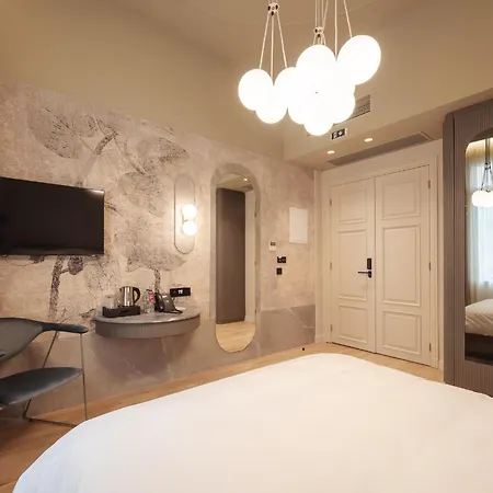 アパートホテル Zenith Premium 4*