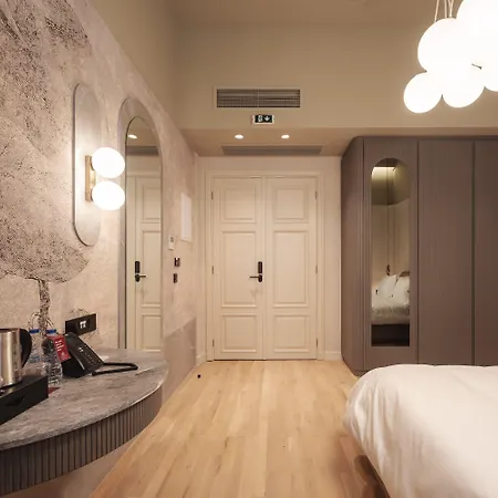 Zenith Premium アパートホテル 4*