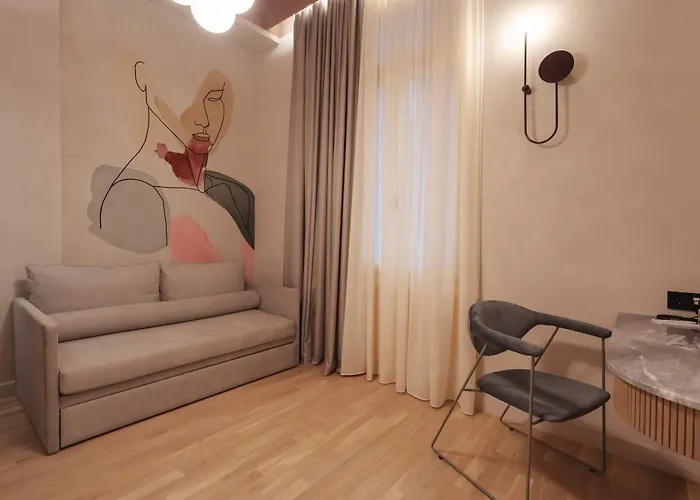 Zenith Premium Aparthotel 4*