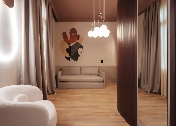 Zenith Premium Aparthotel 4*